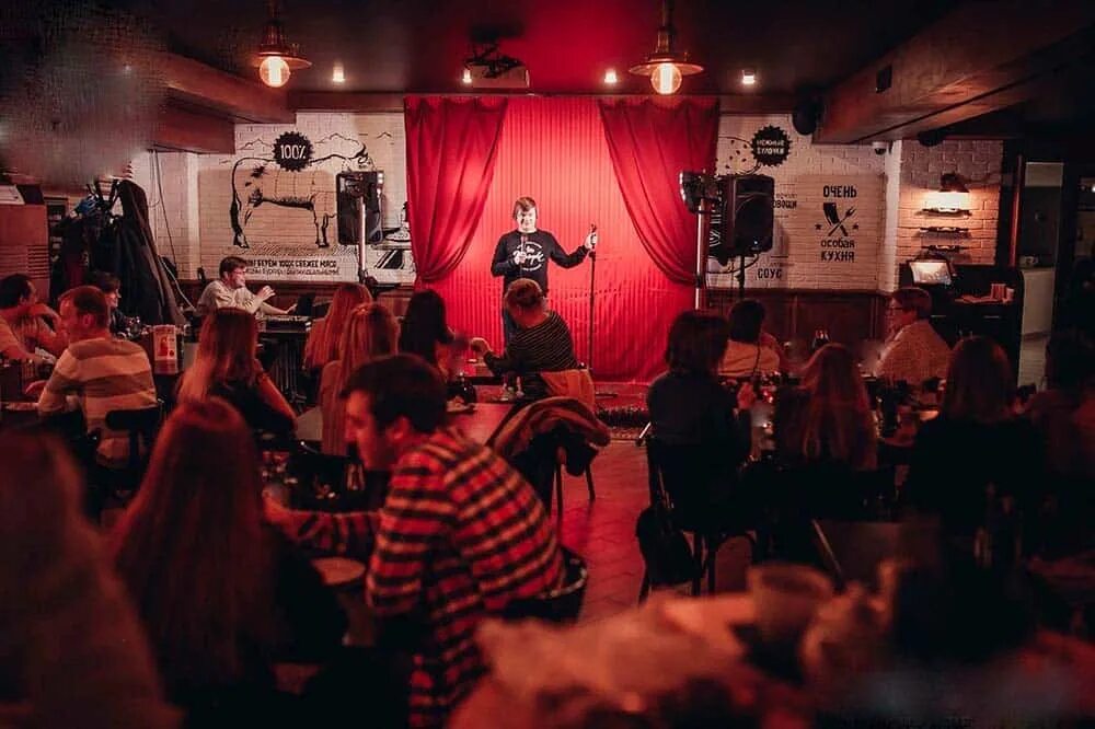 Standup store moscow петровка 21 москва. Стендап на московской ростов. Стендап бар патрики москва. Стендап на московской ростов. Stand up club казань.