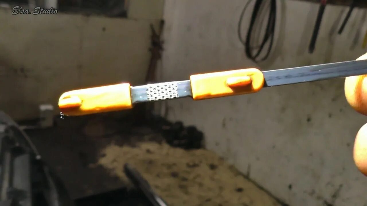 Датчики на панели ауди а6с5. Датчик давления масла ауди q5. 4. Индикатор давления масла audi a6 c6. Уровень масла ауди а6 с5.