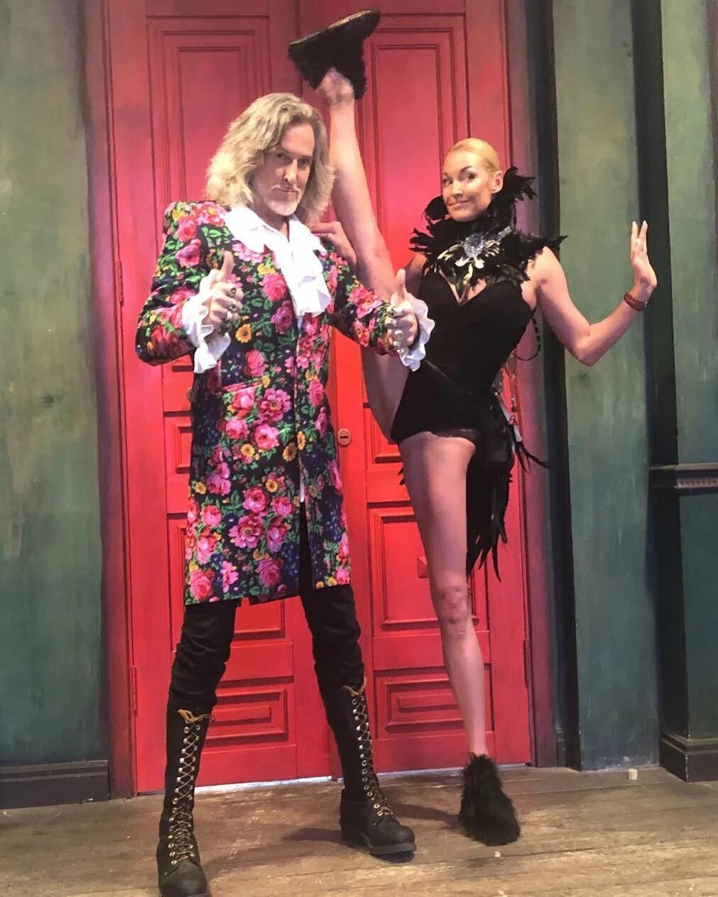 Никита джигурда и волочкова. Ролик джигурда и волочкова последний. Анастасия волочкова и джигурда. Никита джигурда и волочкова. Волочкова и джигурда.