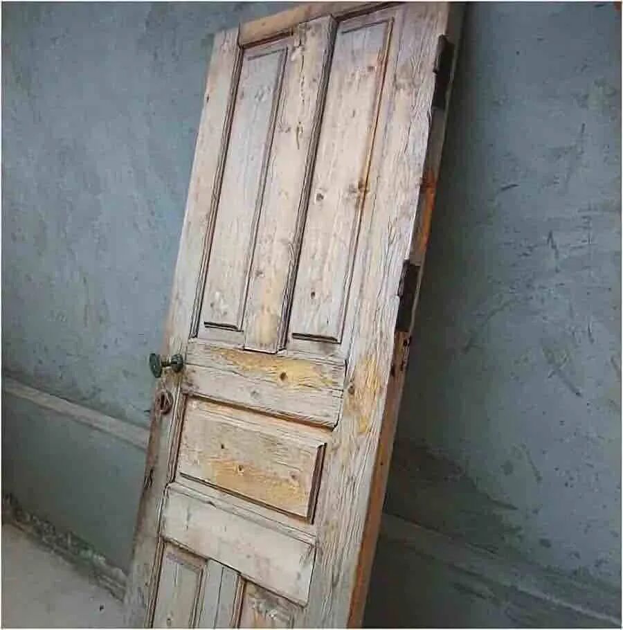 Старая дверь. Старая деревянная дверь. Советские деревянные двери. Старые межкомнатные двери.