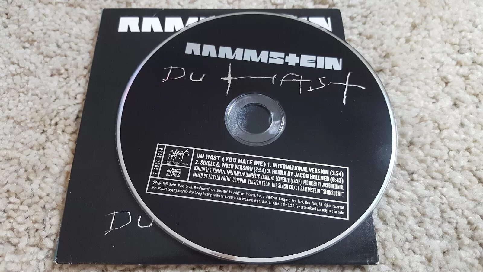 Винил Rammstein коллекция. Рамштайн альбомы пластинки. Rammstein Virgin пластинка. Rammstein Deutschland обложка винил. Текст песни рамштайн ду