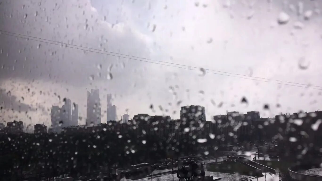Метеобури сегодня москва. Шторм в москве. локальный дождь. буря в москве. шторм в москве сегодня.