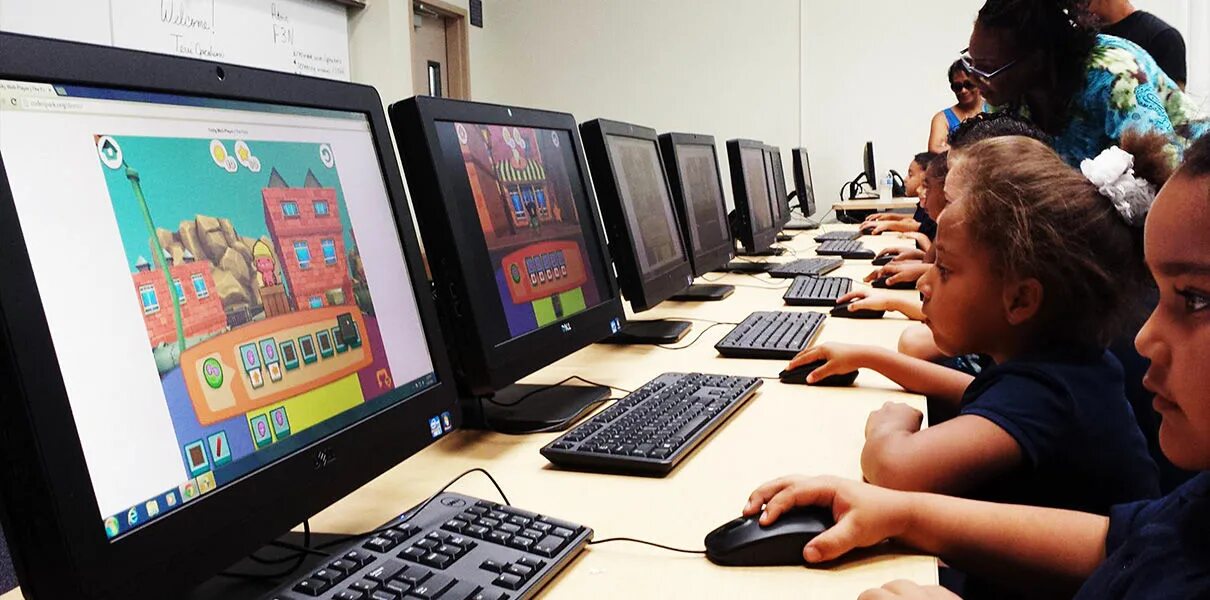 Children programmes. Ребенок программист. Детские программисты. Программирование игра в школе. Игры для программистов.