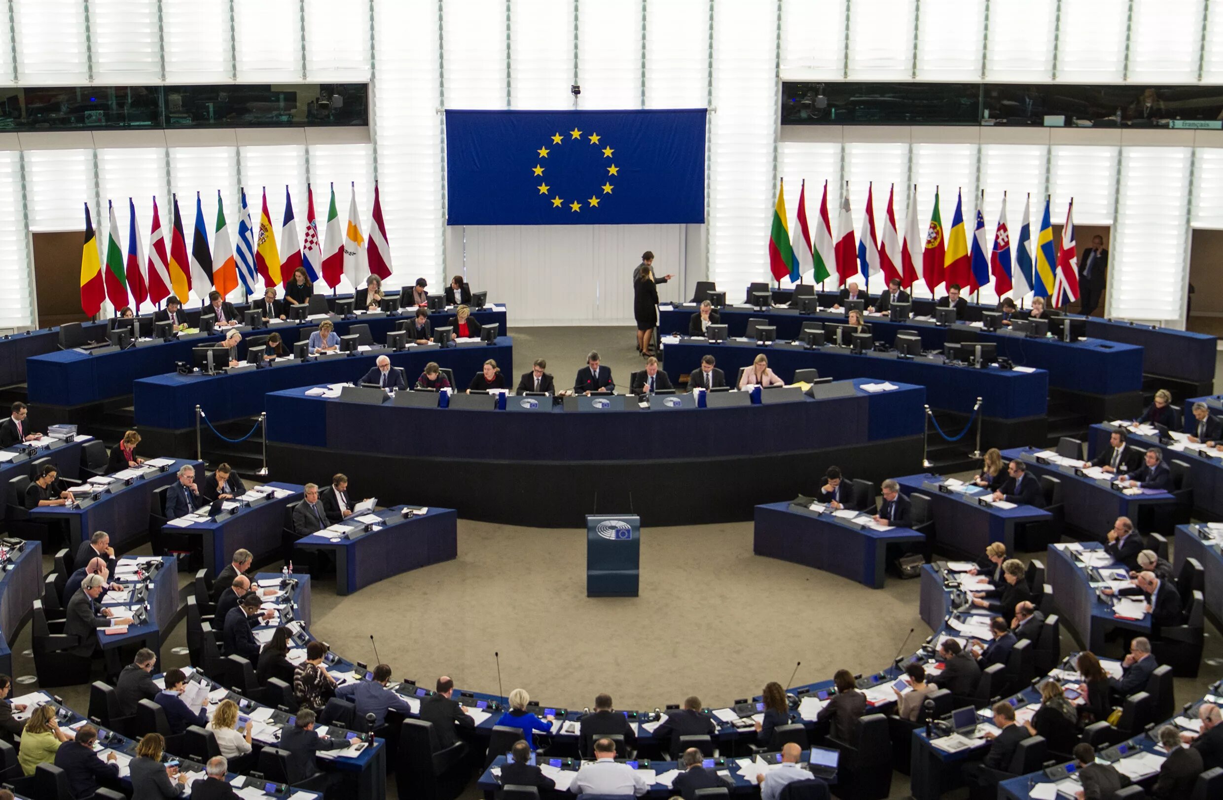 Европейский совет совет министров Европарламент. Европейский парламент и совет европейского Союза. Комитет министров совета Европы. Заседание ЕС.
