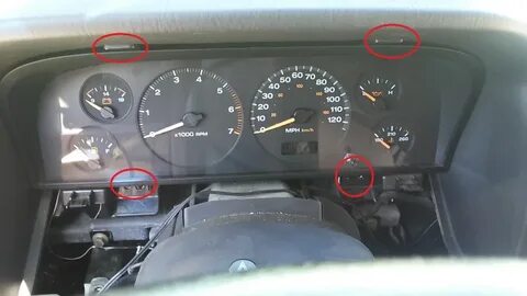 Не загорается спидометр