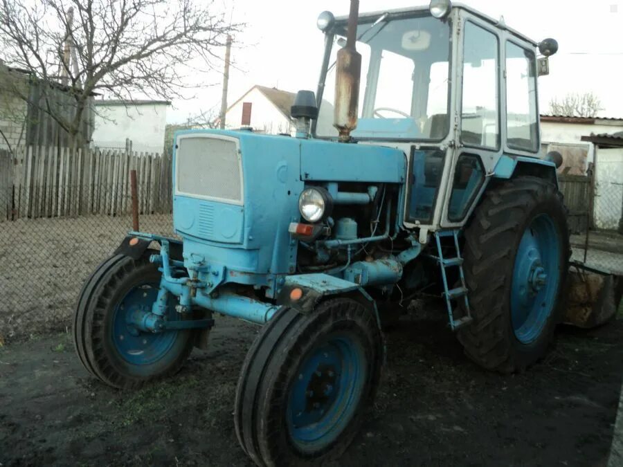 Мтз 892 красный. Юмз т 40. Трактор мтз 80 разобранный. Мтз 80 или юмз 6. Трактора мтз и т 40.