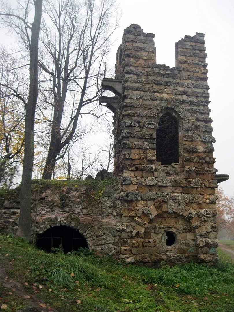 Парк отель орловский орлово. Орловский парк стрельна. Грот орловский парк. Башня-руина. Молоково отель орловский.