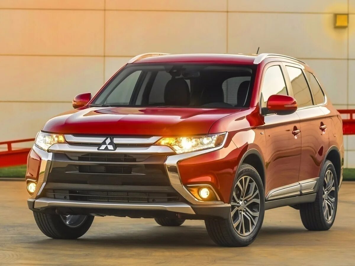 Mitsubishi outlander 2016. Мицубиси Аутлендер 2016. Митсубиши Аутлендер 2016. Mitsubishi Outlander 3 2016. Митсубиси Аутлендер 2020.