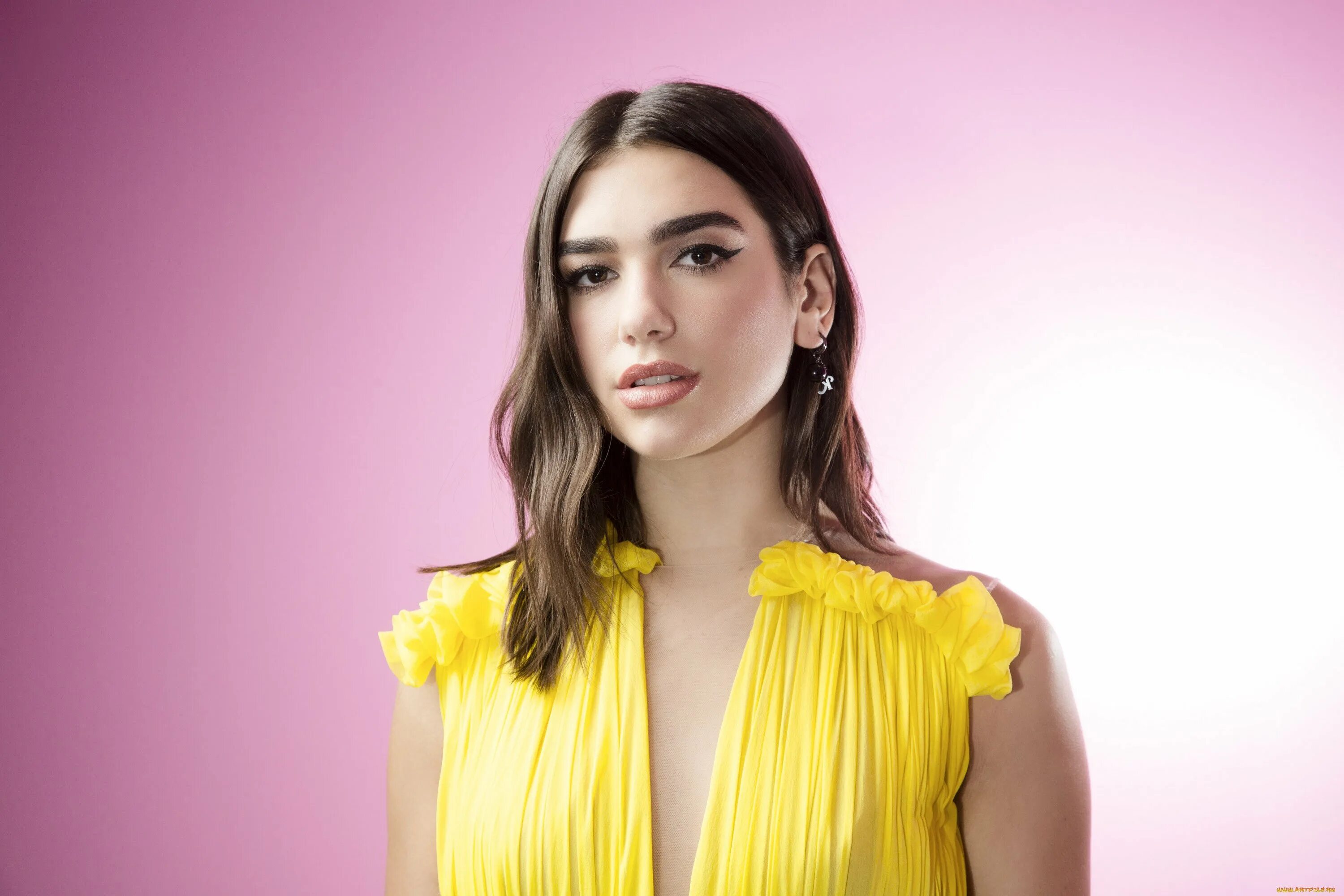 Дуа липа рингтон. Дуа липа. Dua Lipa 2019. Диа липа певица. Дуа липа модель.