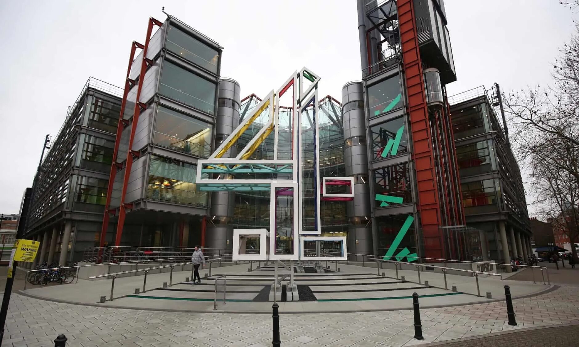 Channel four. Channel 4 великобритания. Channel 4 uk. Channel 4 uk. Channel 4.