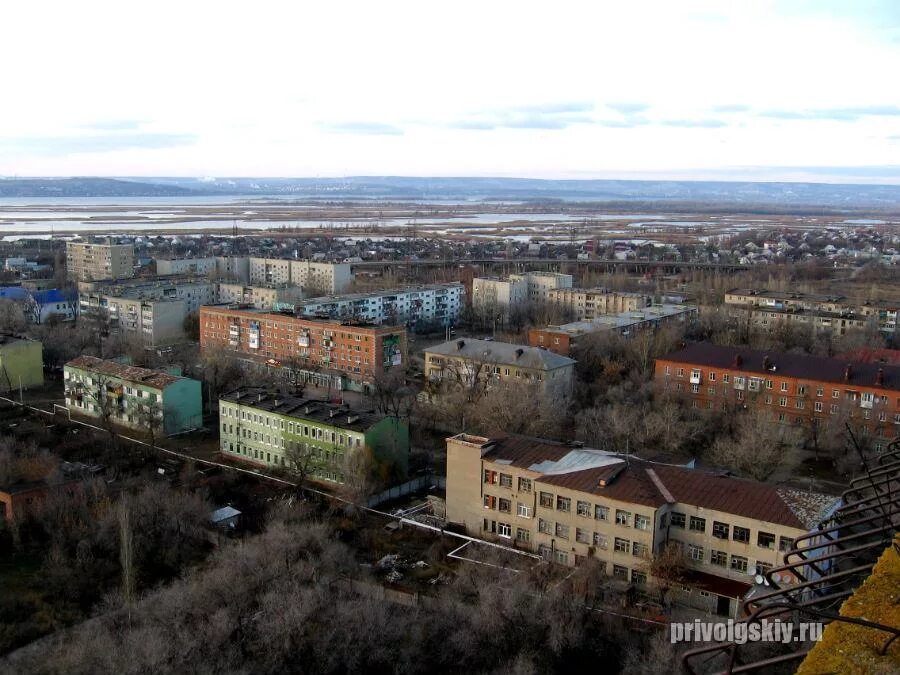 Поволжский самарская область тольятти. Посёлок Приволжский Энгельс. Поселок Поволжский Самарская область. Население посёлка Приволжский Саратовская область. Население поселка Поволжского Тольятти.