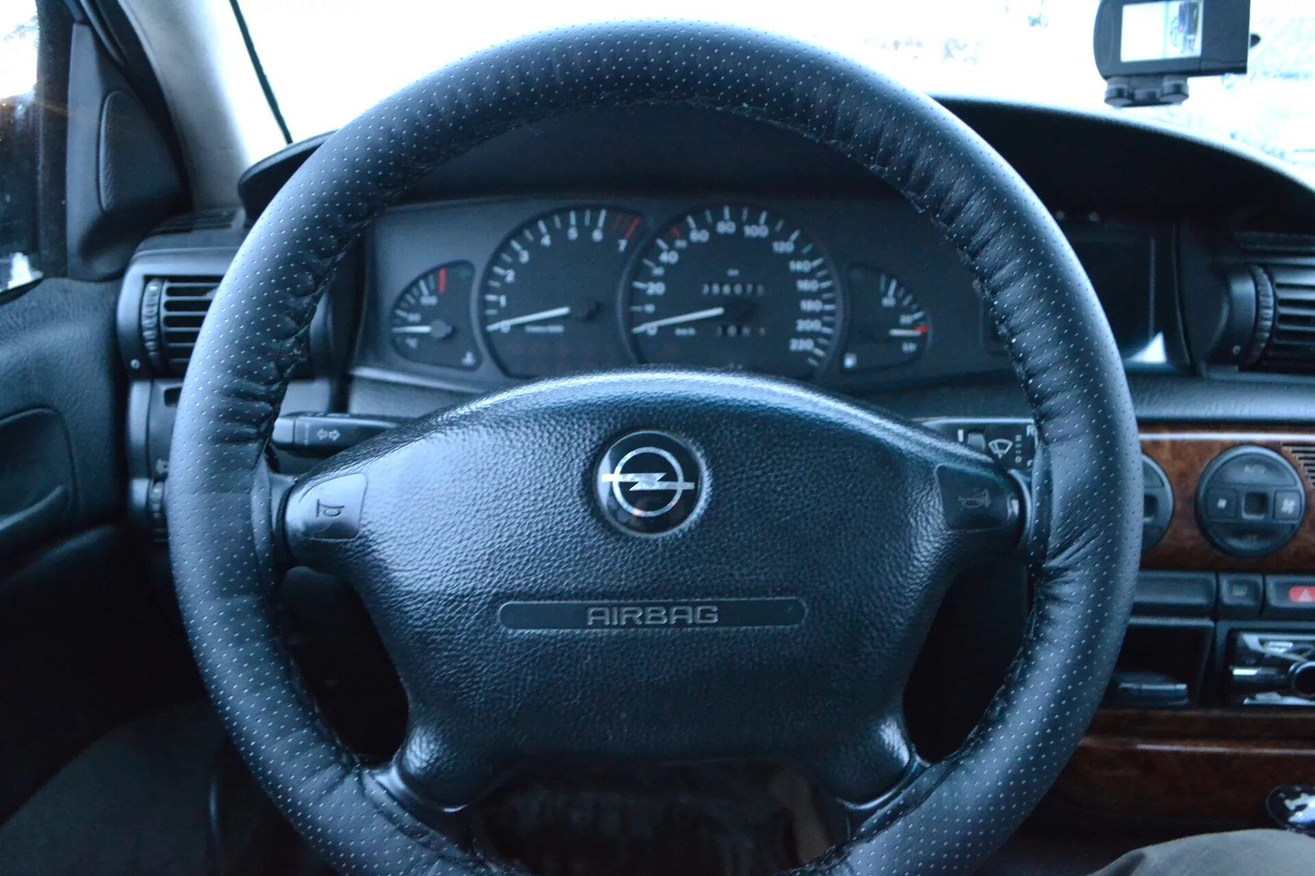 Руль омега б. Руль опель омега б. opel omega a руль. opel omega b руль. руль опель омега б рестайлинг.