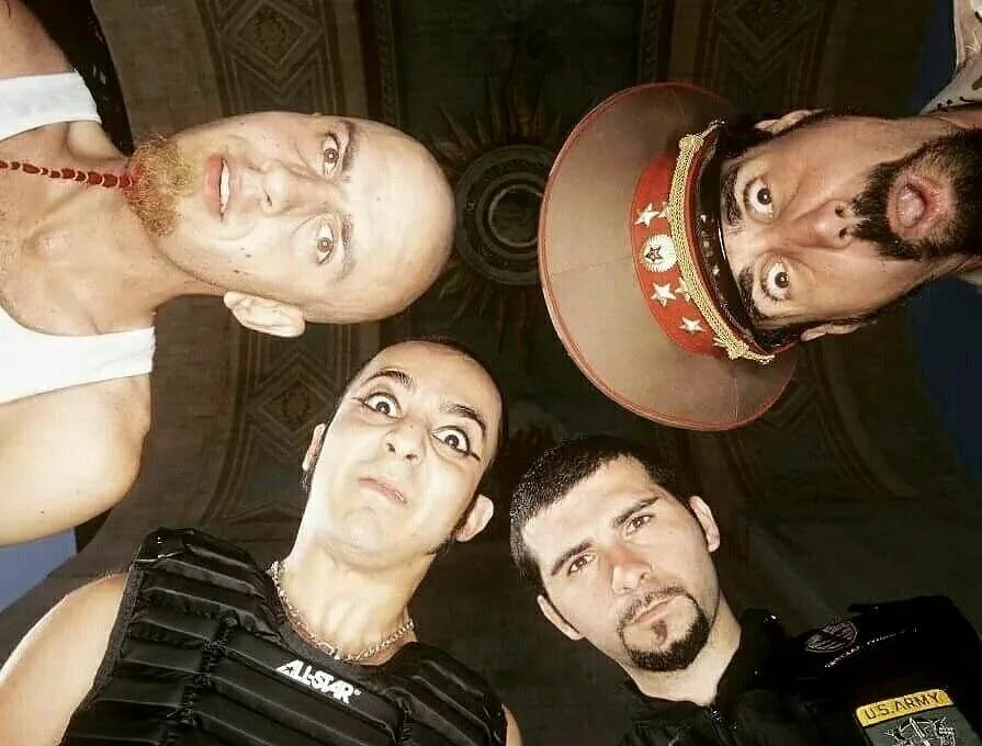 Систем оф а доун. Soad группа. system of a down. систем оф а довн дарон. серж систем оф а довн.