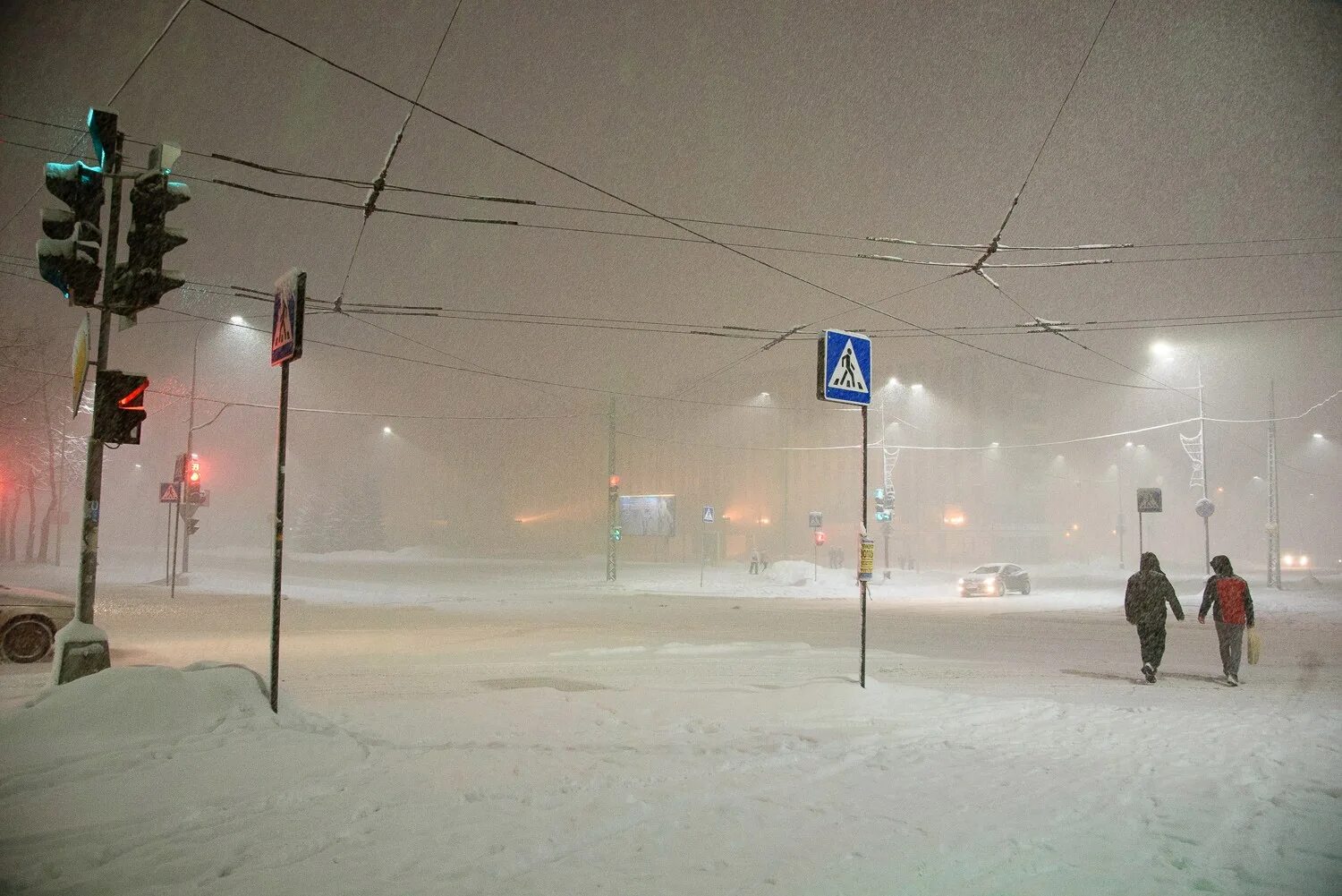 Дорога норильск талнах. Сейчас 22 декабря. Зимнее солнцестояние. 21 декабря самый короткий день в году. 22 декабря самый короткий день.