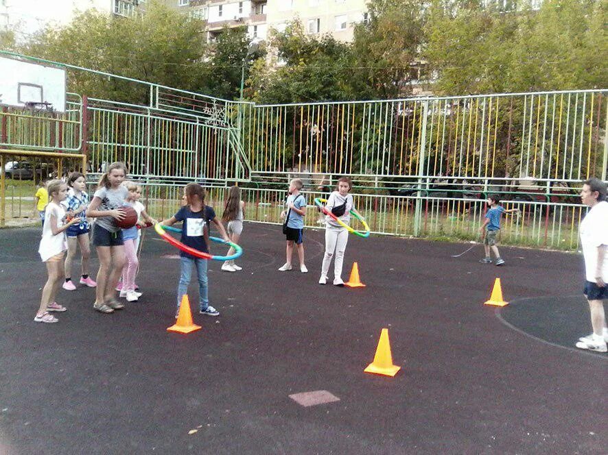 Физкультурный досуг веселый огород. Физкультурные праздники в детском саду. Физкультурные праздники в детском саду. Спортивный праздник в детском саду. Спортивное развлечение в детском саду.