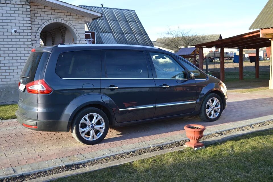 Диск на форд галакси. Ford galaxy 2. Форд галакси r19. Форд галакси 2007. Ford galaxy 2008 tuning.