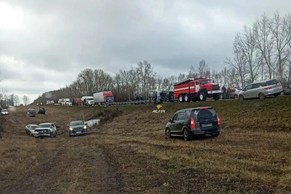 Дтп болотное. Авария верх Тула Новосибирская область. АСТ-54 Новосибирск авария на Тульской.