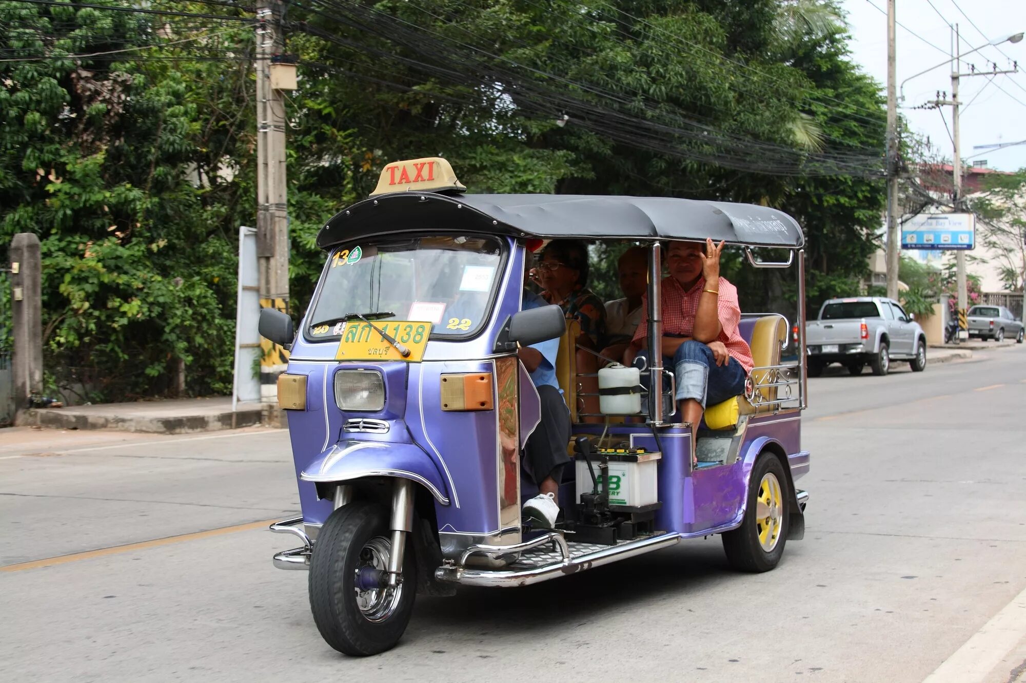 Тук тук Тайланд. Тук тук рикша. Таиланд такси Tuk Tuk. Такси в Индии тук тук.