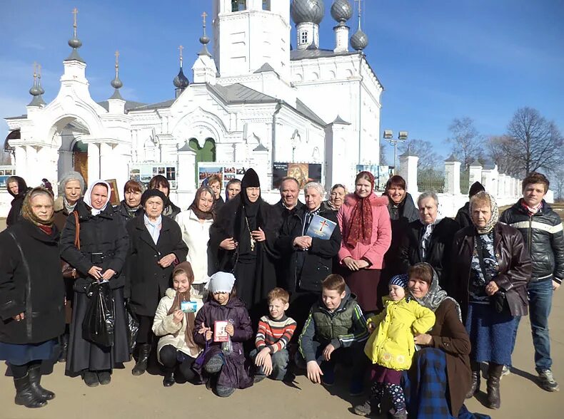 Бараши паломническая. Пересвет паломническая служба. Православные паломники. Паломническая служба Просвещение. Центр паломничества православных.