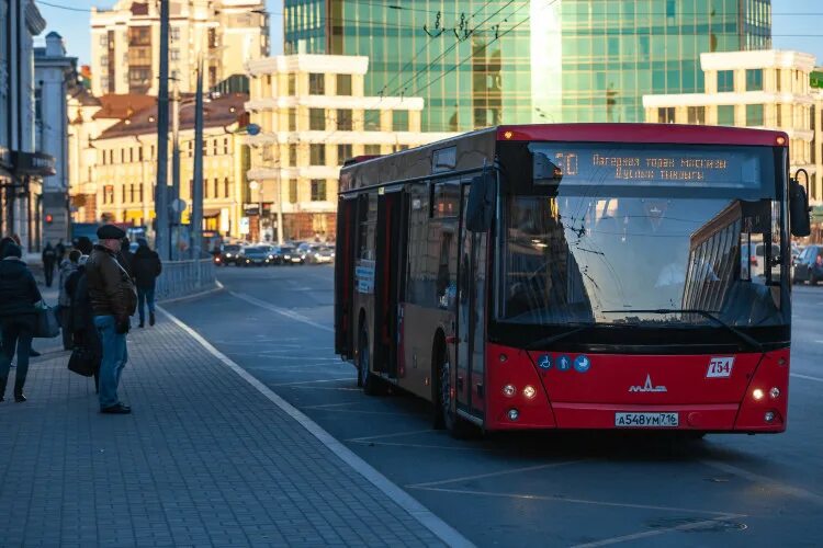 Транспортный комитет Казань. ООО байлык 3 Казань автобусы. Фото часов в автобусе с цифрой 24.