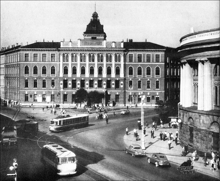Технологический институт в петербурге 19 век. Петербургский практический технологический институт 1828. Санкт петербургский институт 19 век. Технологический университет история. Петербургский практический технологический институт 1828 года.