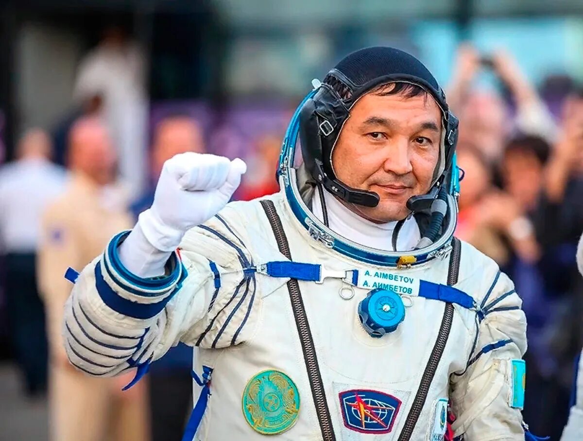 Талгат амангельдиевич мусабаев. Айдын айымбетов портрет. Первого казахстанского космонавта. Первого казахстанского космонавта. Аубакиров тохтар онгарбаевич.