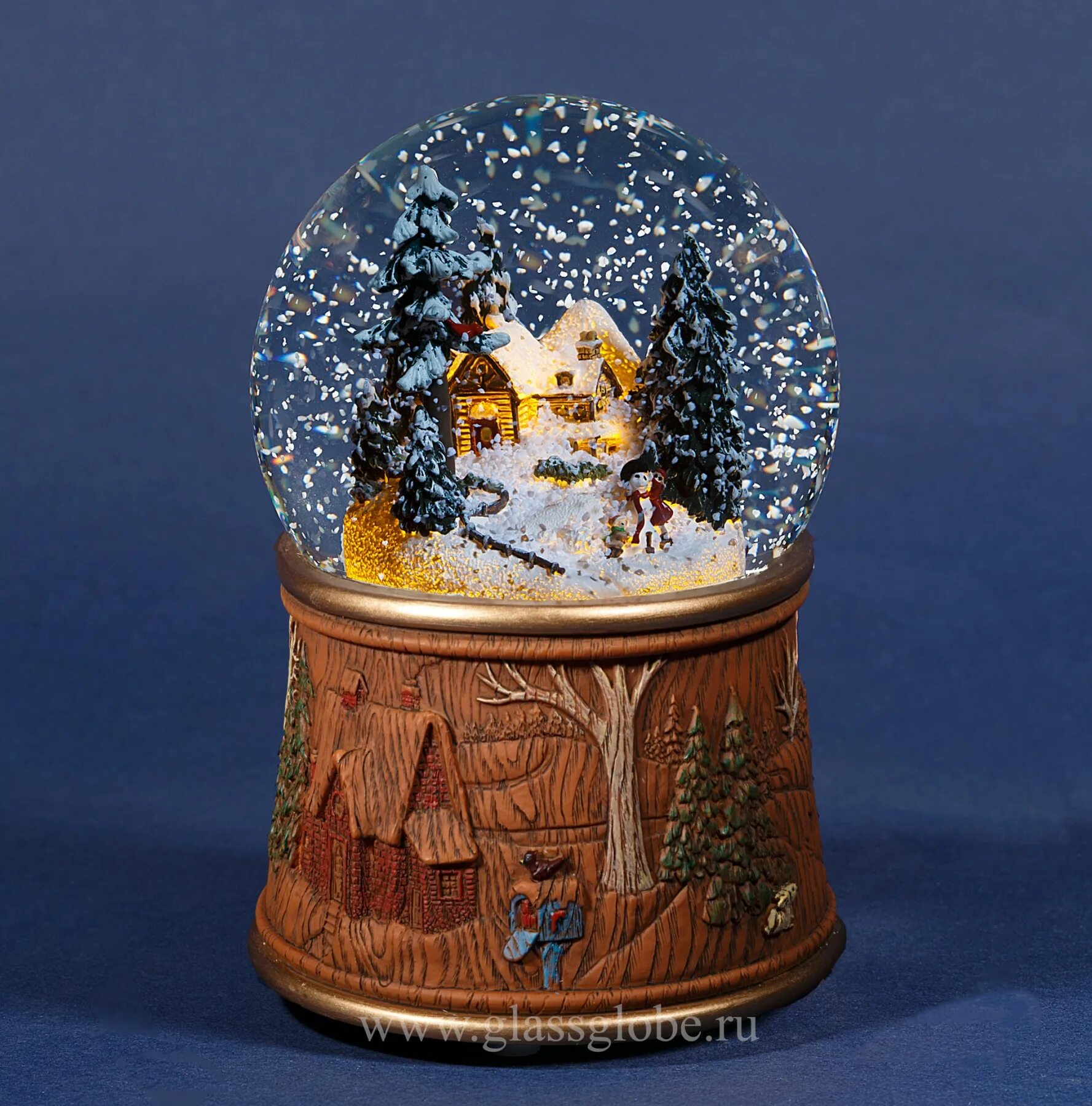 Как называется шар со снегом внутри стеклянный. Снежный шар glassglobe &quot;домик в лесу&quot;. новогодняя шкатулка «снежный шар» 40233. магазин снежных шаров glassglobe. шар snow globe стеклянный со снегом.