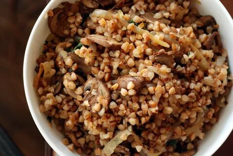 Гречка с тушенкой с овощами
