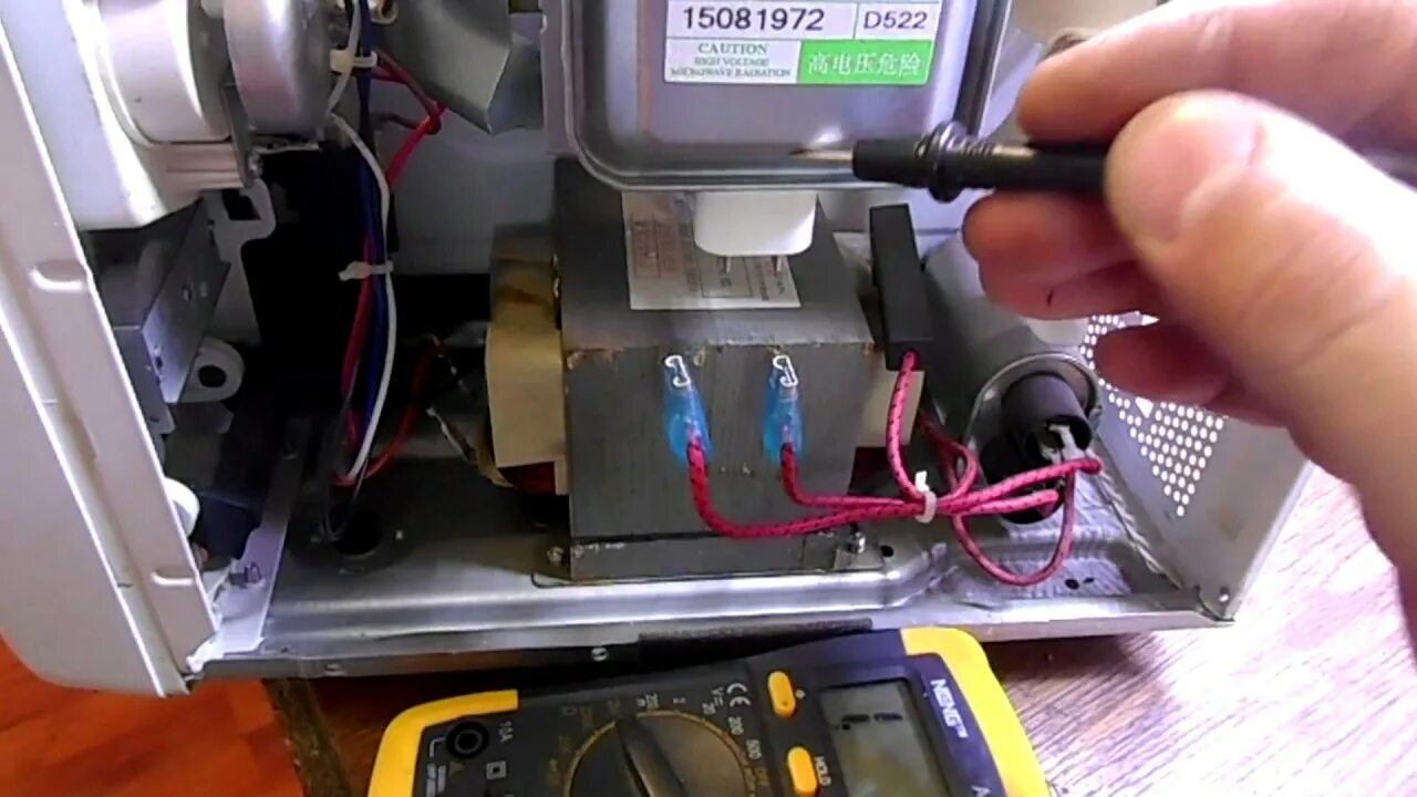 Гудит микроволновка при работе. Микроволновая печь erisson mw-20ms. mo17 e1w магнетрон. daewoo микроволновка колпачок магнетрона. магнетрон для микроволновки эриссон.