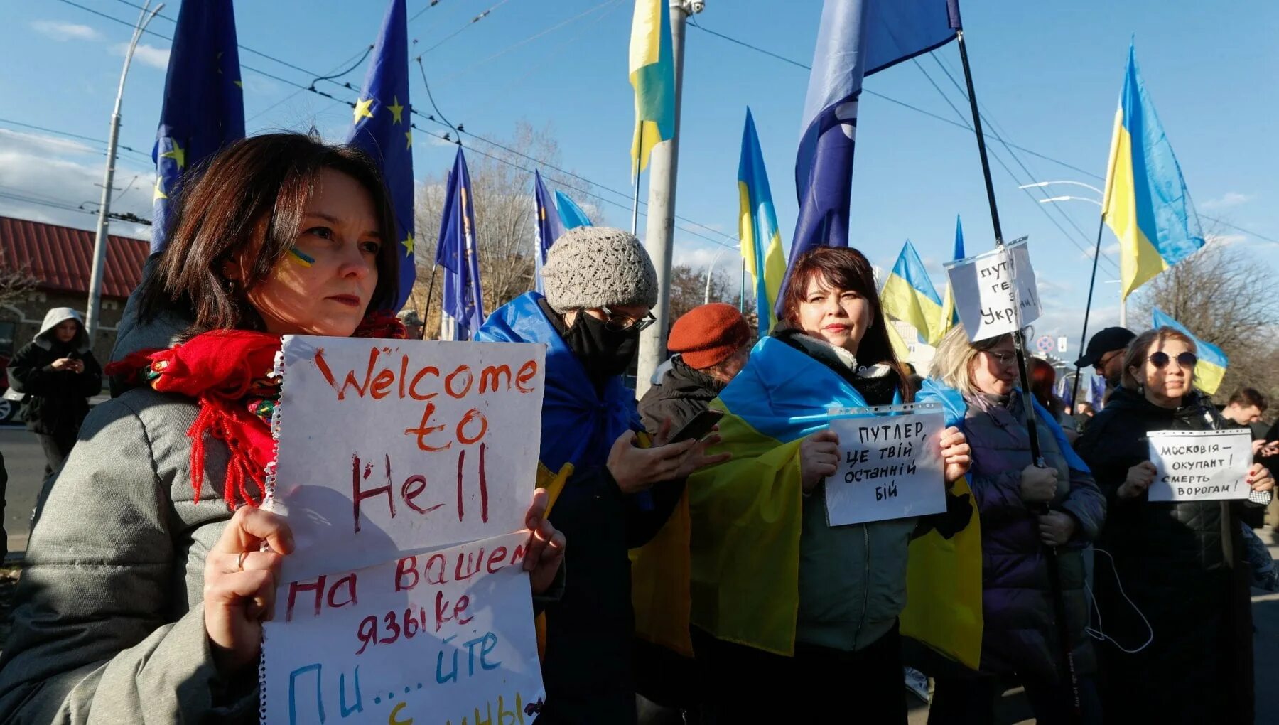 На украине ввели чп. Протесты в Украине. Протесты в Киеве. Фотографии украинцев. ДНР протесты.