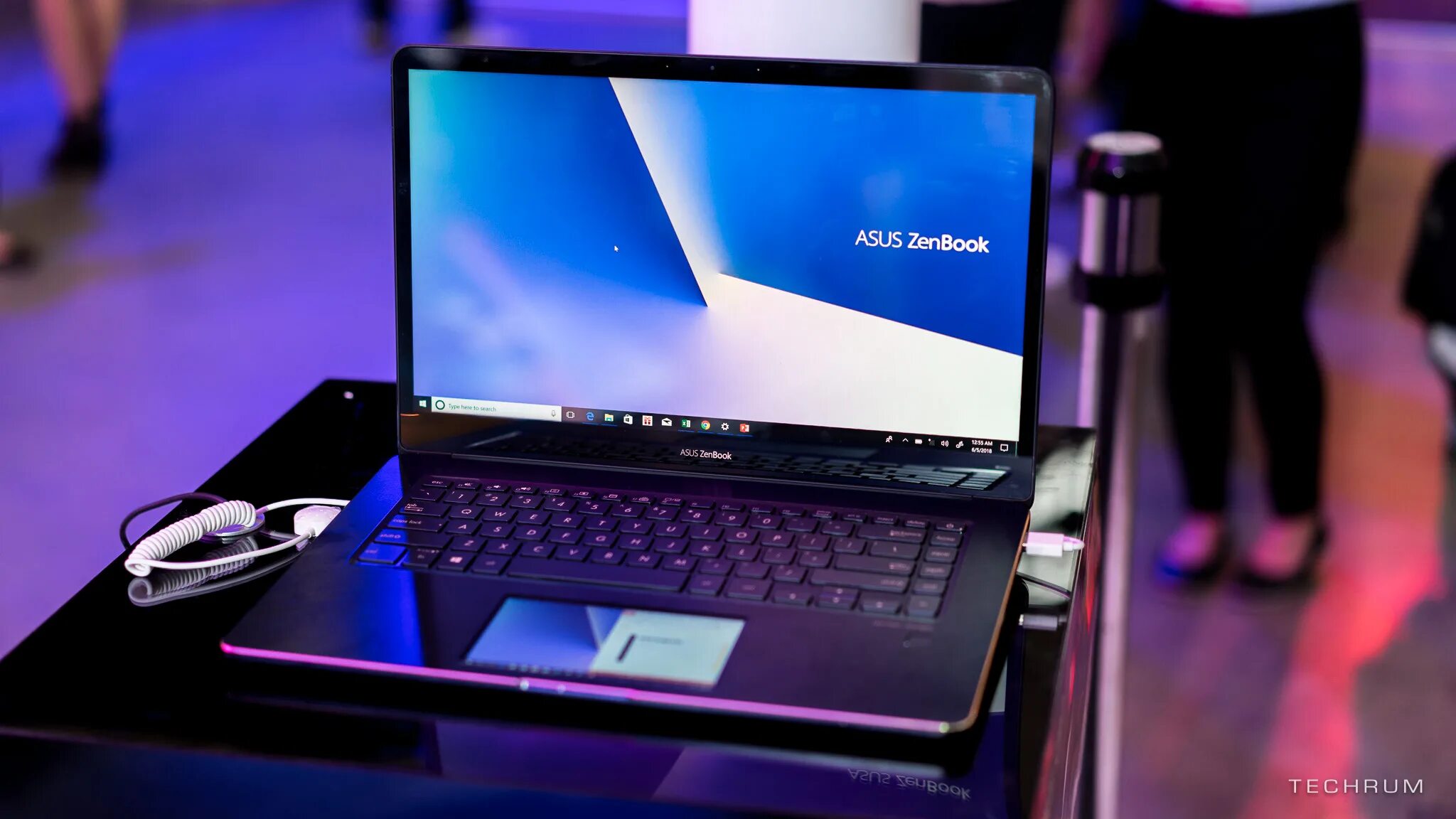 ASUS ZENBOOK 2018. Ноутбук ASUS Laptop 2021. Асус зенбук ноутбук 2022 года. Ультрабук ASUS 2021 года.