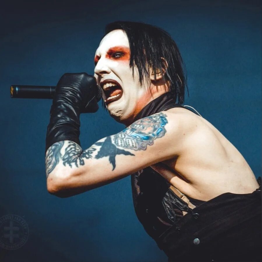 Killing strangers. Мэрилин мэнсон. Группа Мэрилин мэнсон 2003. Мэнсон Мэрилин мэнсон. Marilyn Manson фото.