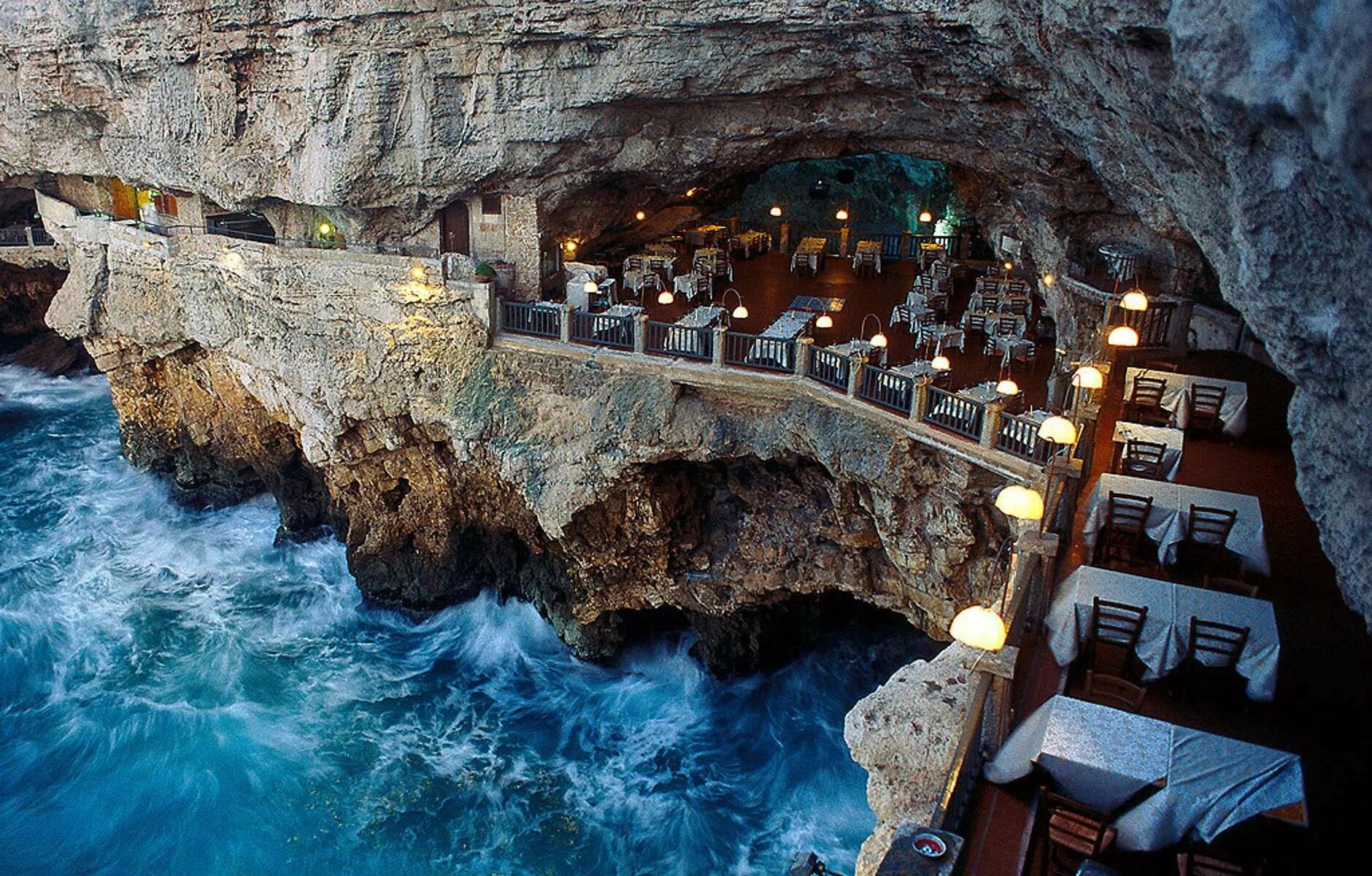 Grotta Palazzese Restaurant Италия