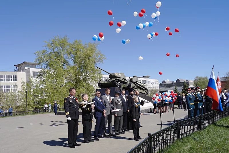 Площадь славы Нижний Новгород Сормовский район. Площадь славы в Сормовском районе. Площадь славы вечный огонь Сормовский район г. Нижний Новгород. День Победы Нижний Новгород. 9 мая в нижнем новгороде