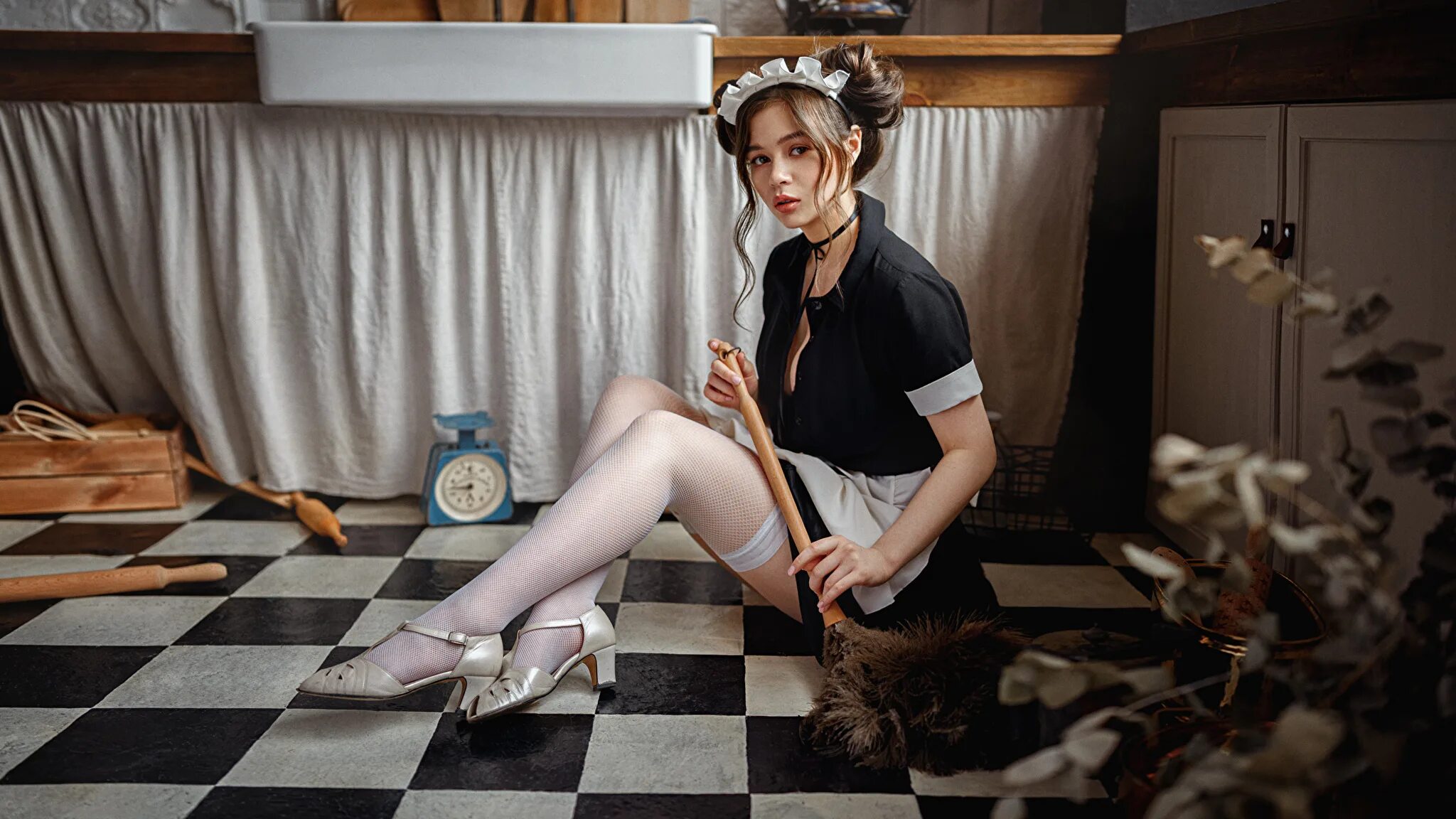 Сериал аббатство даунтон прислуга. Гранд отель сериал. Аббатство даунтон прислуга. Костюм горничной. Горничные аббатства даунтон.