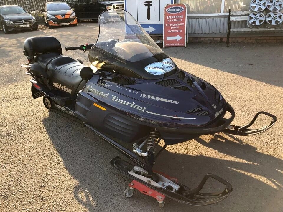 Brp grand touring. Ski Doo Grand Touring 700. BRP Grand Touring 700. BRP Ski-Doo Grand Touring 700. Ski Doo Grand Touring 700 se.