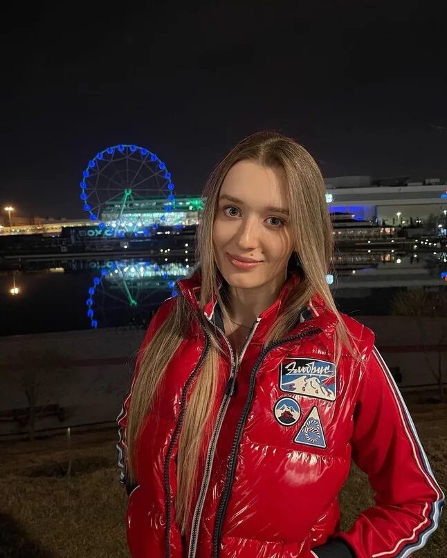 Арина ушакова фигуристка фото Арина Ушакова Максим Некрасов завоевали золото в Ереване и вышли в финал Гран-