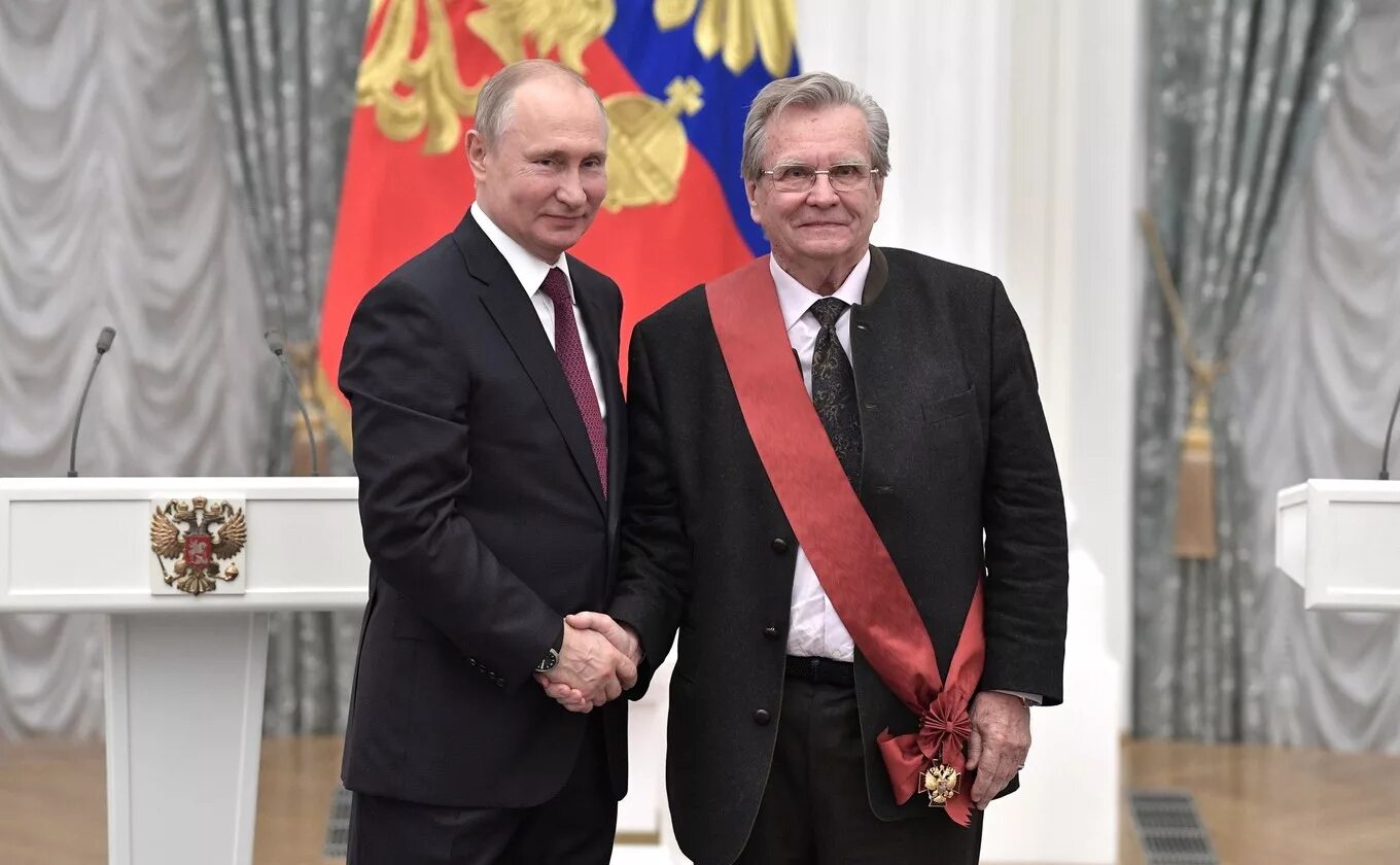 путин награждение. вручение ордена за заслуги перед отечеством. вручение ордена за заслуги перед отечеством. орден за заслуги перед отечеством награждение. вручение ордена за заслуги перед отечеством.