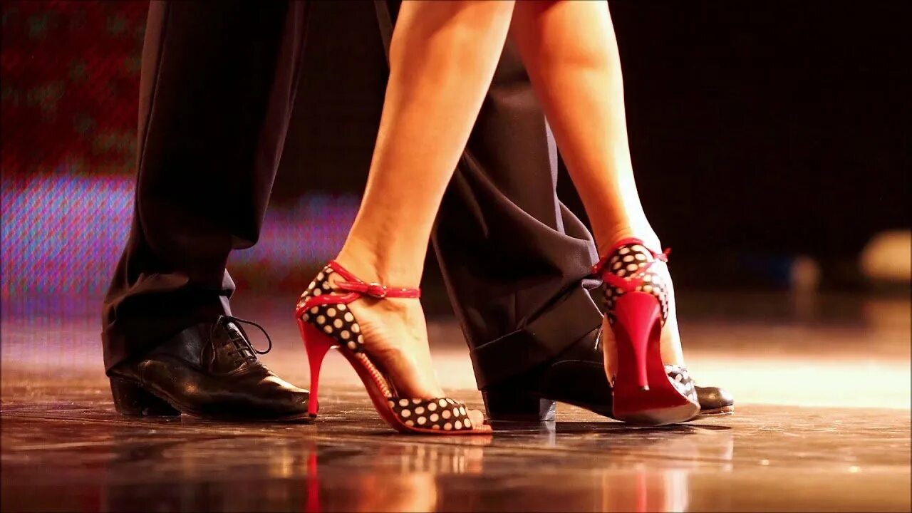 Где танцуют ногами. Аргентинское танго-Милонгеро. Обувь для аргентинского танго. Танго ноги. Танец ногами.