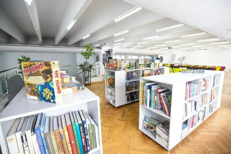 Фотография библиотеки. Стеллаж библиотечный. This book in the library. This book in the library. This book in the library.