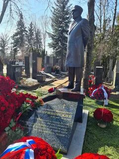 Памятник жириновскому в щелково