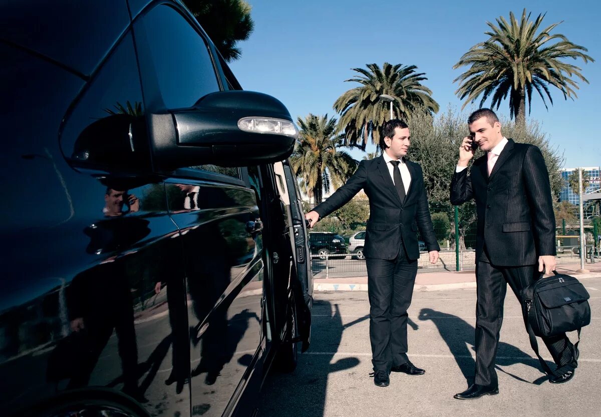 Трансфер в отель. Трансфер сайт. Мерседес вито трансфер. Мерседес спринтер пассажирский вип. Трансфер сайт.