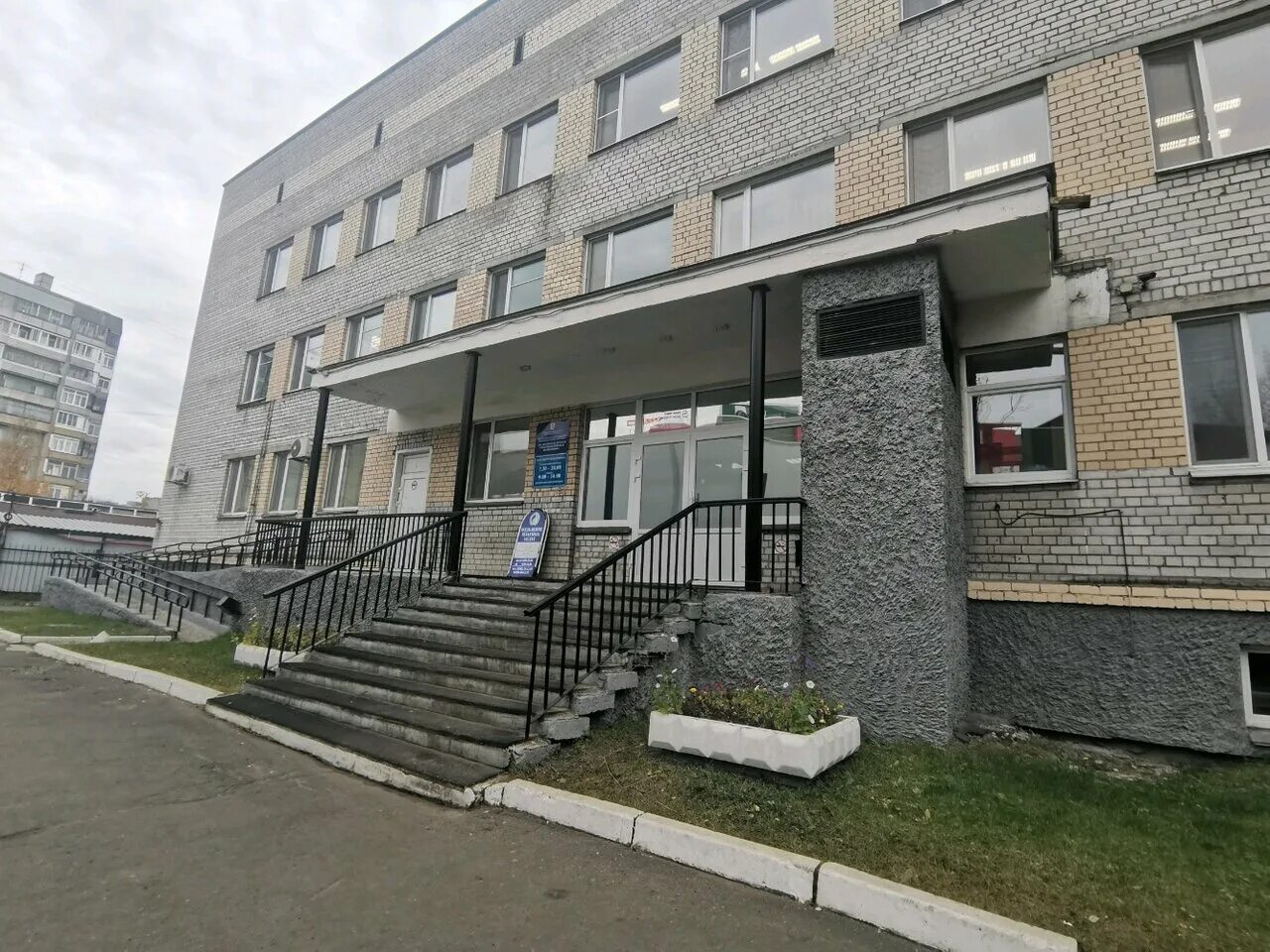 Детская стоматологическая поликлиника архангельск. Приорова 6 архангельск. Детская стоматологическая поликлиника архангельск приорова 6. Детская поликлиника на приорова в архангельске. Поликлиника приорова 6 архангельск.