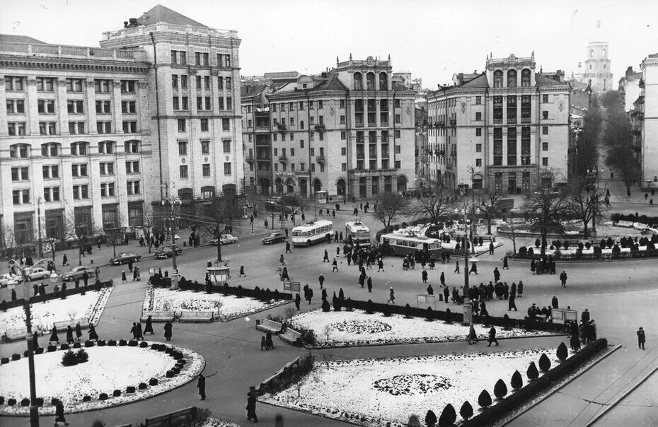 Площадь независимости Киев СССР. Площадь Калинина Киев СССР. Киев 1960е. Площадь Майдан Незалежности Киев СССР. История г киев