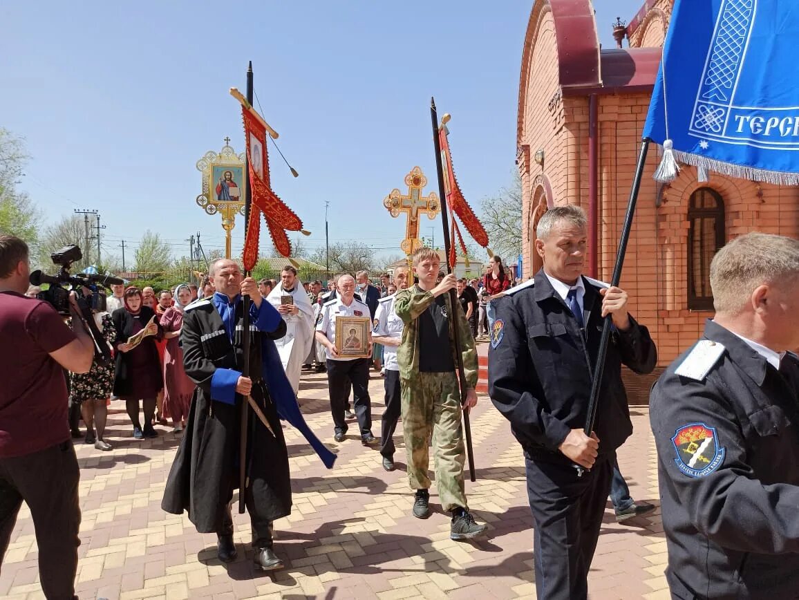 Погода петропавловское арзгирский ставропольский край. Казаки Арзгирского района Ставропольского края. Пасха казаки. Казачья Пасха. Село Петропавловское Ставропольский край Арзгирский район.