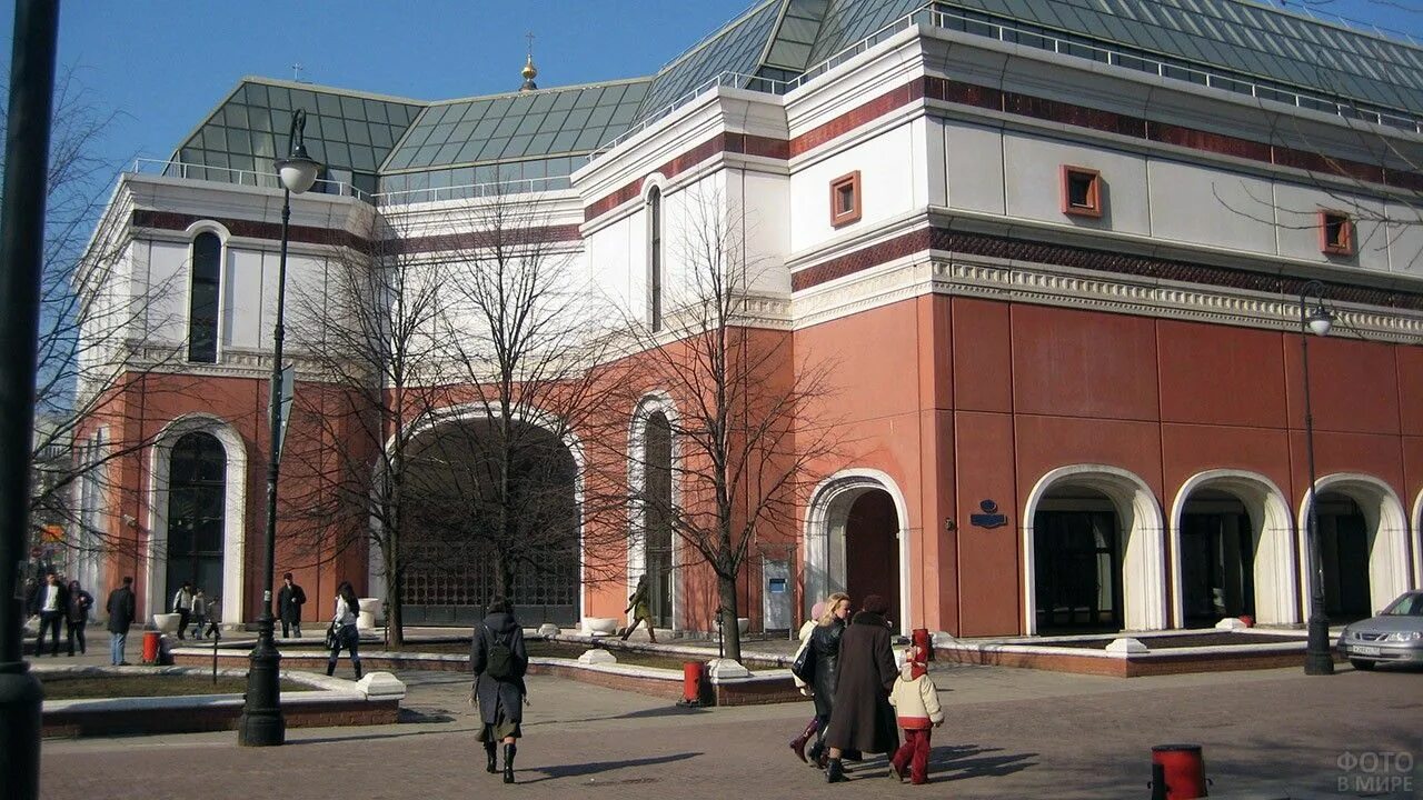 Здание третьяковской галереи в лаврушинском переулке архитектор. Третьяковская галерея культурное наследие. Высота третьяковской галереи. Здание третьяковской галереи в москве. Музей в лаврушинском переулке.