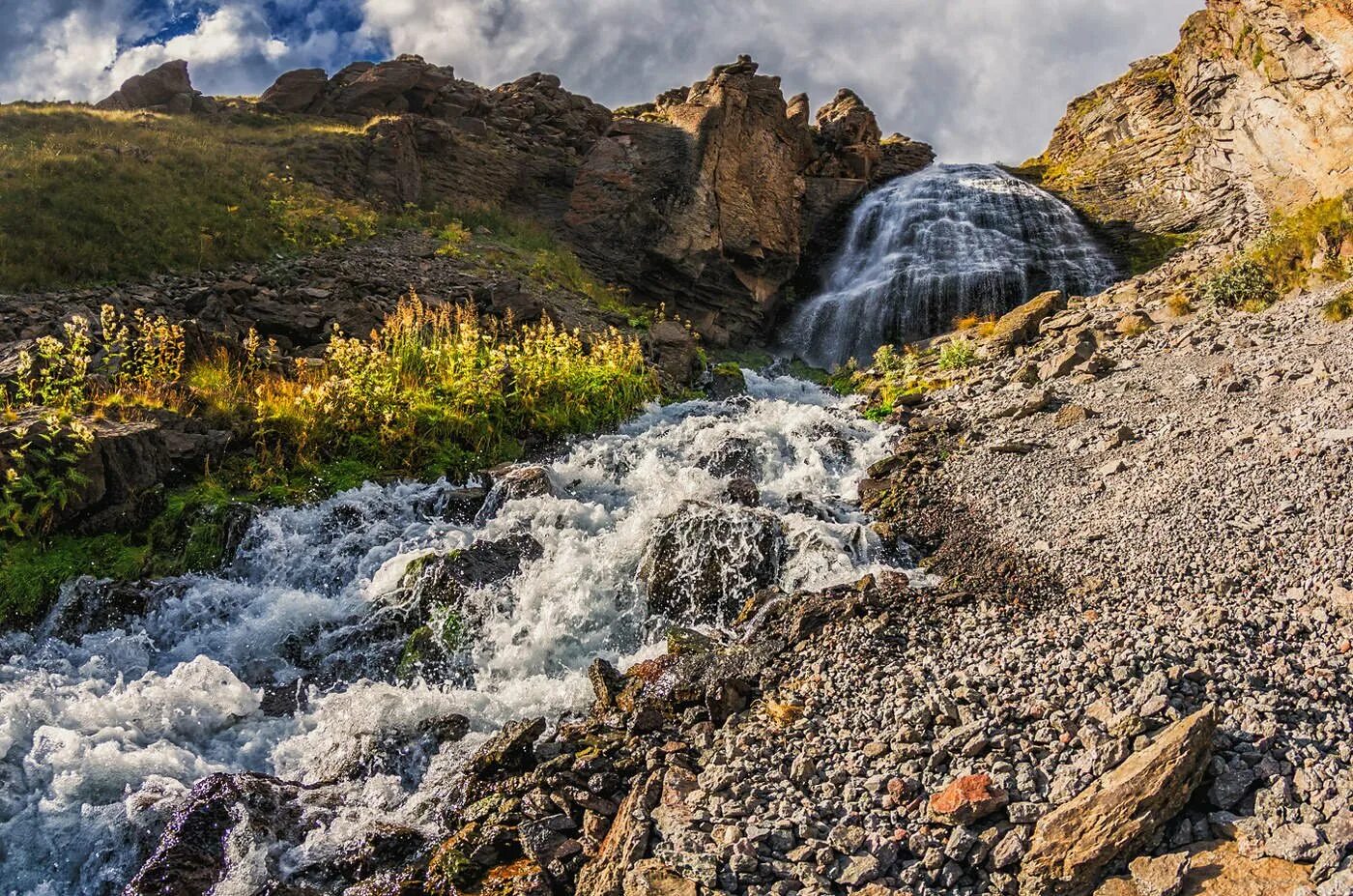 Девичьи косы водопад Приэльбрусье. Водопад девичьи косы Терскол. Водопад Терскол Кабардино-Балкария. Терскол девичьи косы. Приэльбрусье водопады