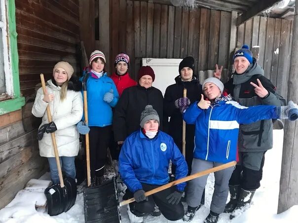 Погода в фаленках на 3 дня. Фалёнки Кировская область школа. Школа в Фаленках Кировской области. Поселок Фаленки школа. Фаленки и Фаленский район.