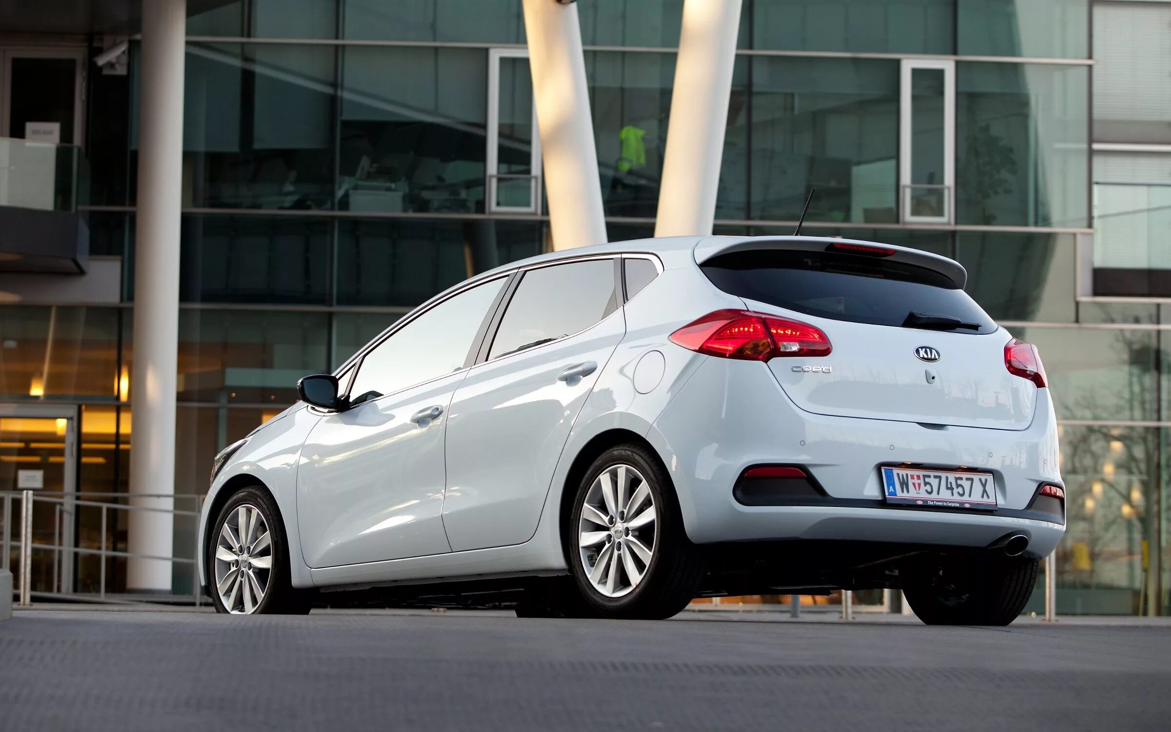 Kia Ceed седан 2015. Кия СИД седан 2013. Kia Ceed 2013. Kia Ceed седан 2012.