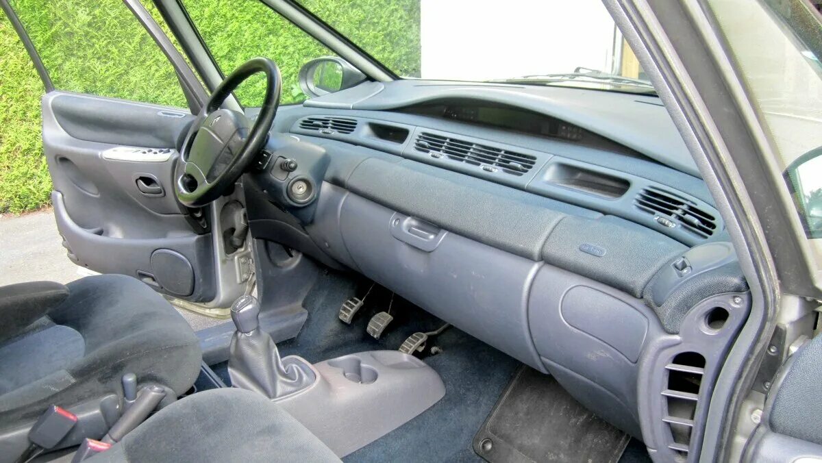 Рено эспейс 1996-2002. Рено эспейс 3 замена. Рено эспейс 3 2. Renault espace 2000 салон. Моторный отсек рено эспейс.